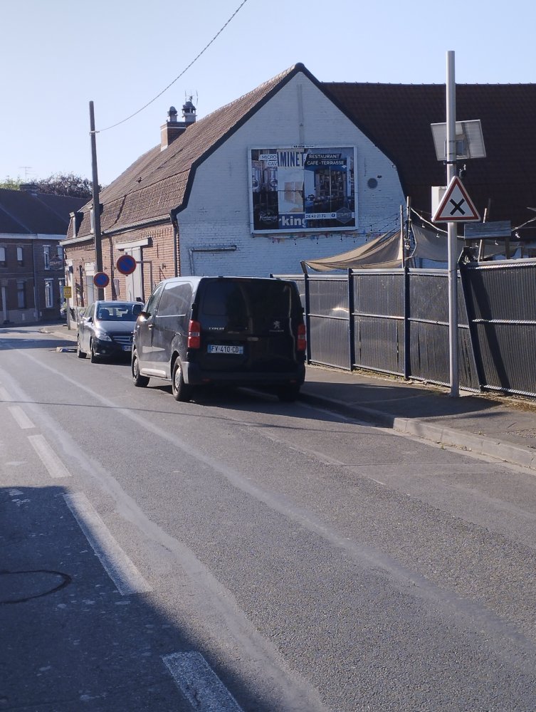 25_0505_Carrefour Estaminets 1 SI.jpg