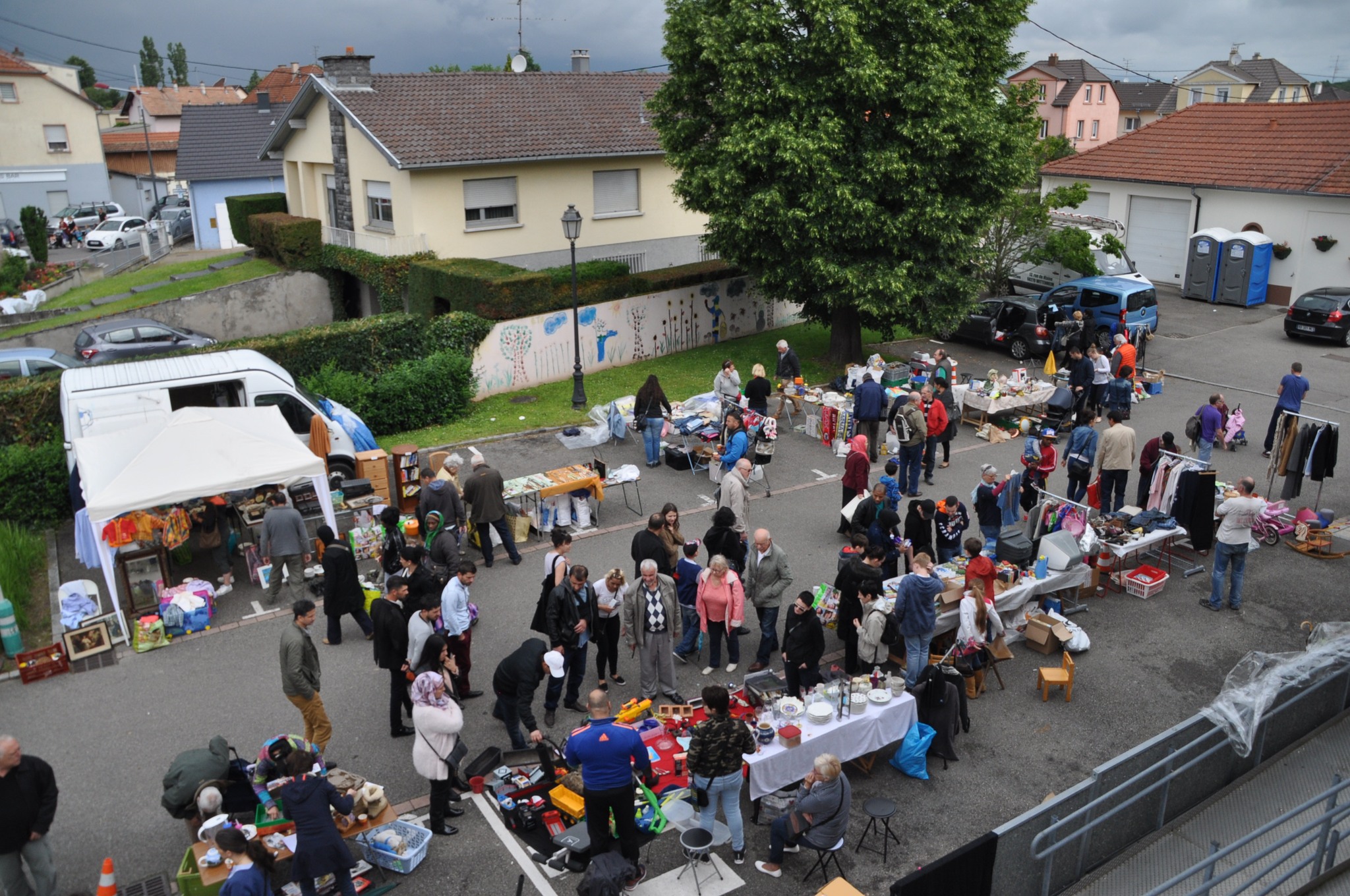 Marché aux puces.jpg