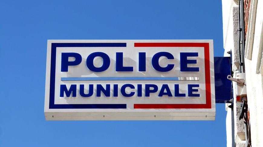 870x489_870x489_police-municipale-illustration-c-jackin-fotolia-com.jpg