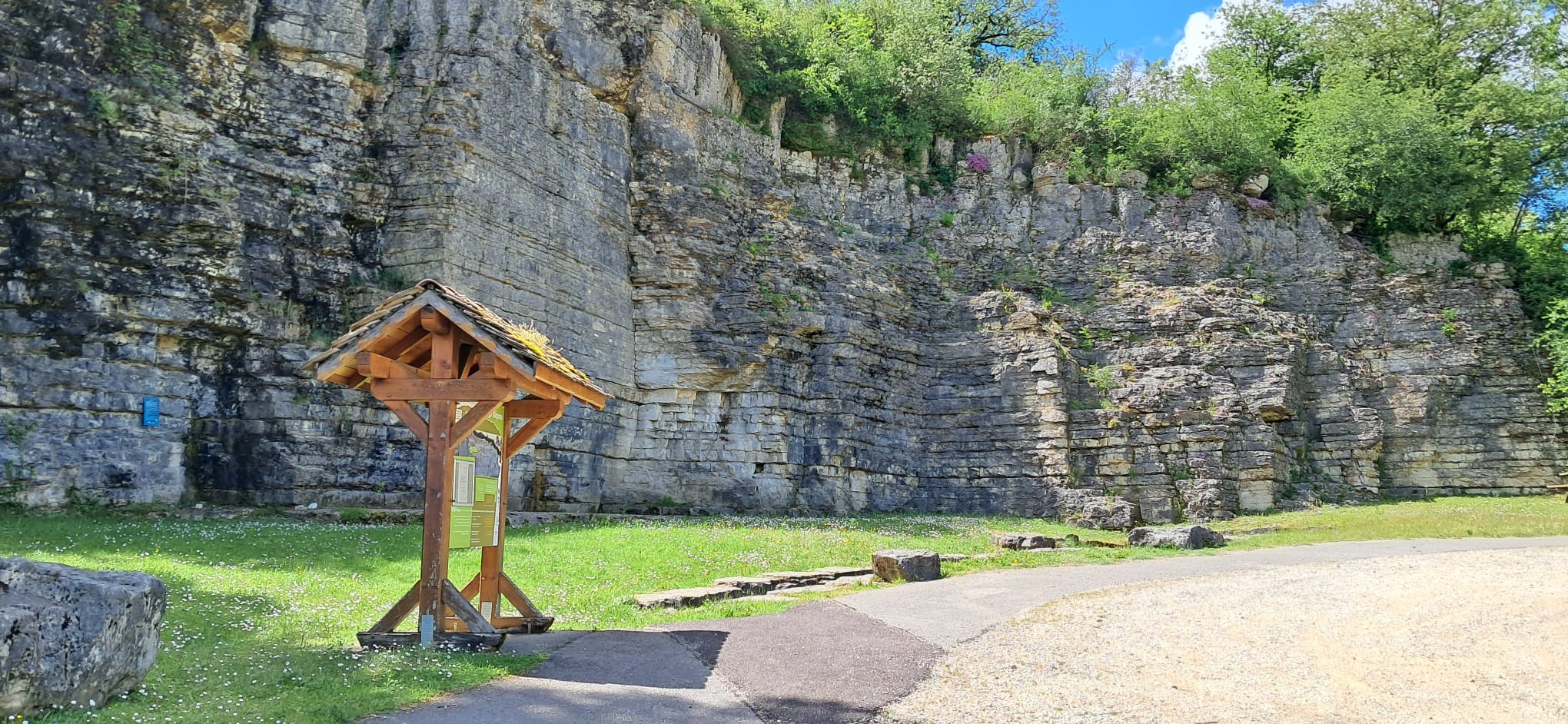 mur d_escalade de Creys Mépieu©P.Giroud _3_.jpg