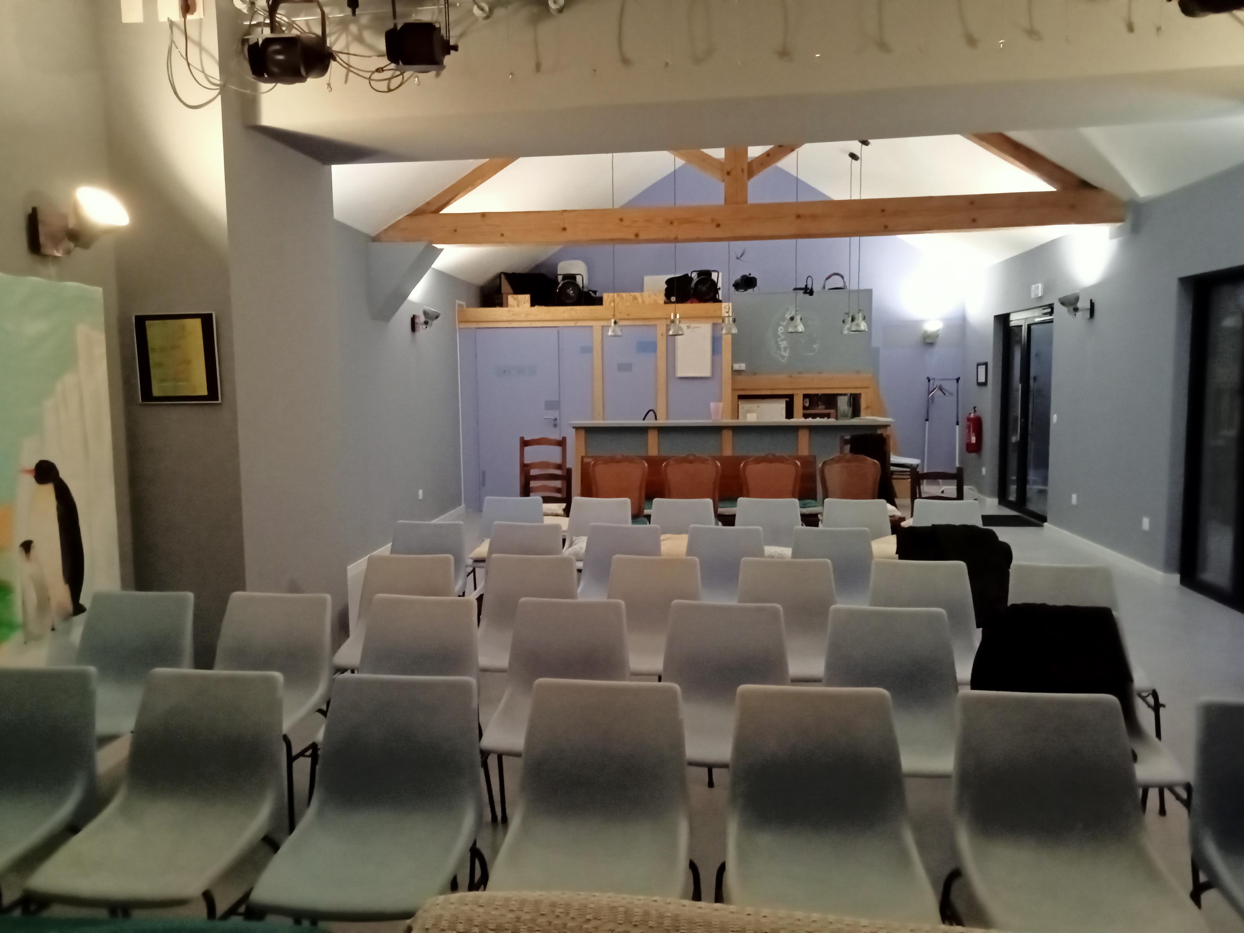 l_Envolée_salle de spectacle_Creys Mepieu _3_.jpg