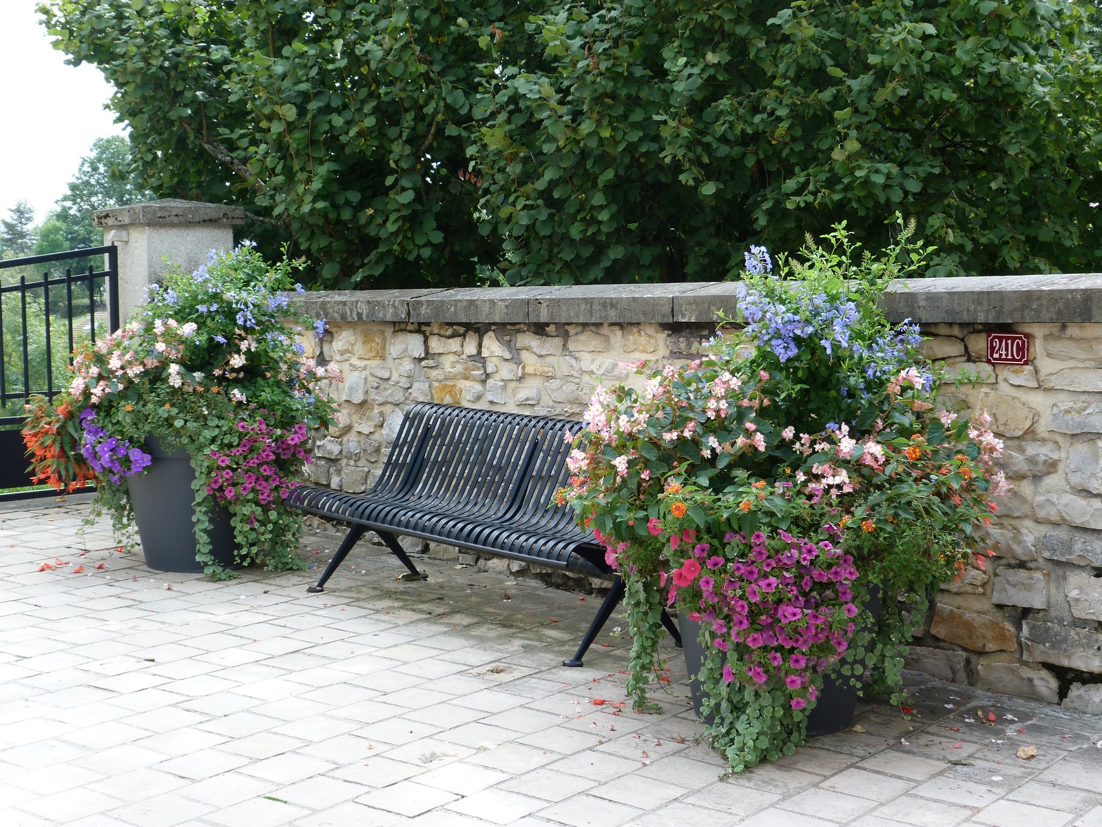banc-place-mairie-2019