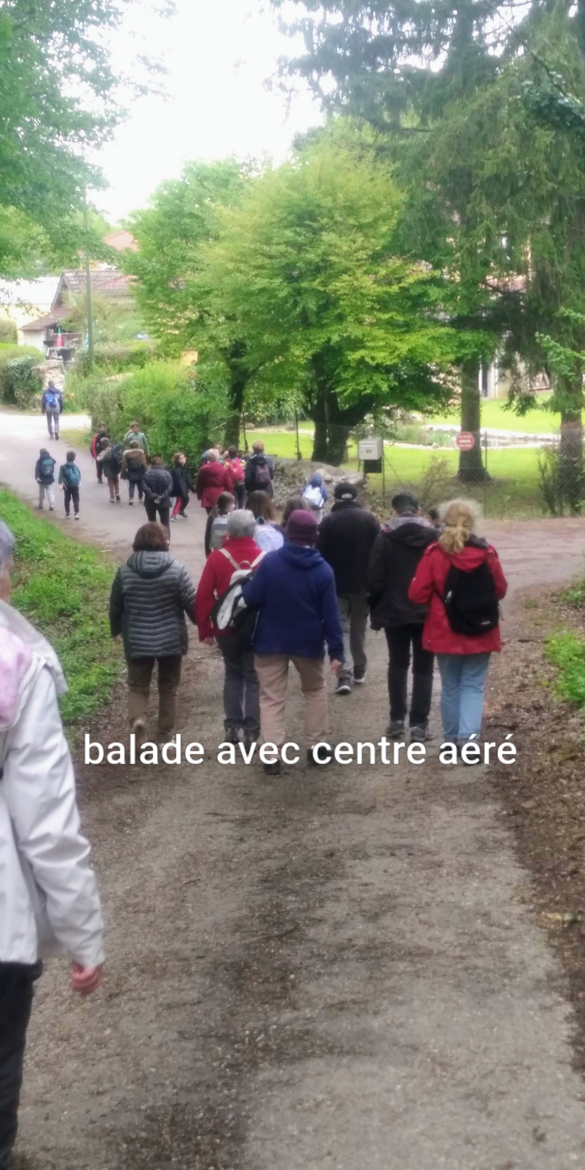 Balade avec le Centre aéré©Toujours Jeunes.JPG