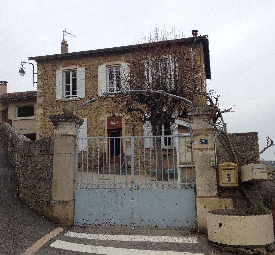 Ecole St Laurent de Vaux.jpg