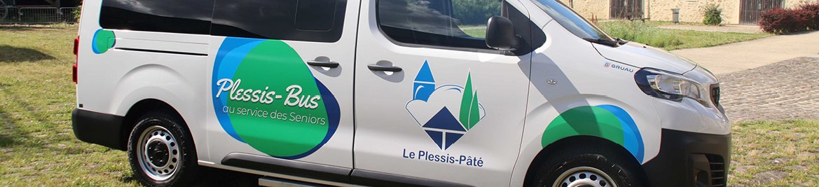 PLESSIS BUS.jpg