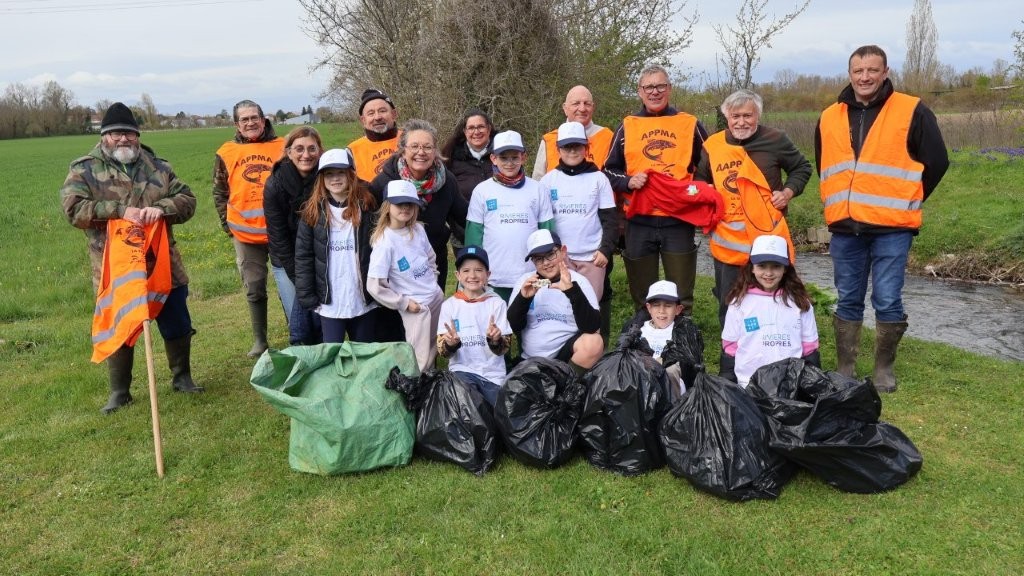 NETTOYONS LA NATURE CME 1ER AVRIL FEDERAT° PECHE.jpg