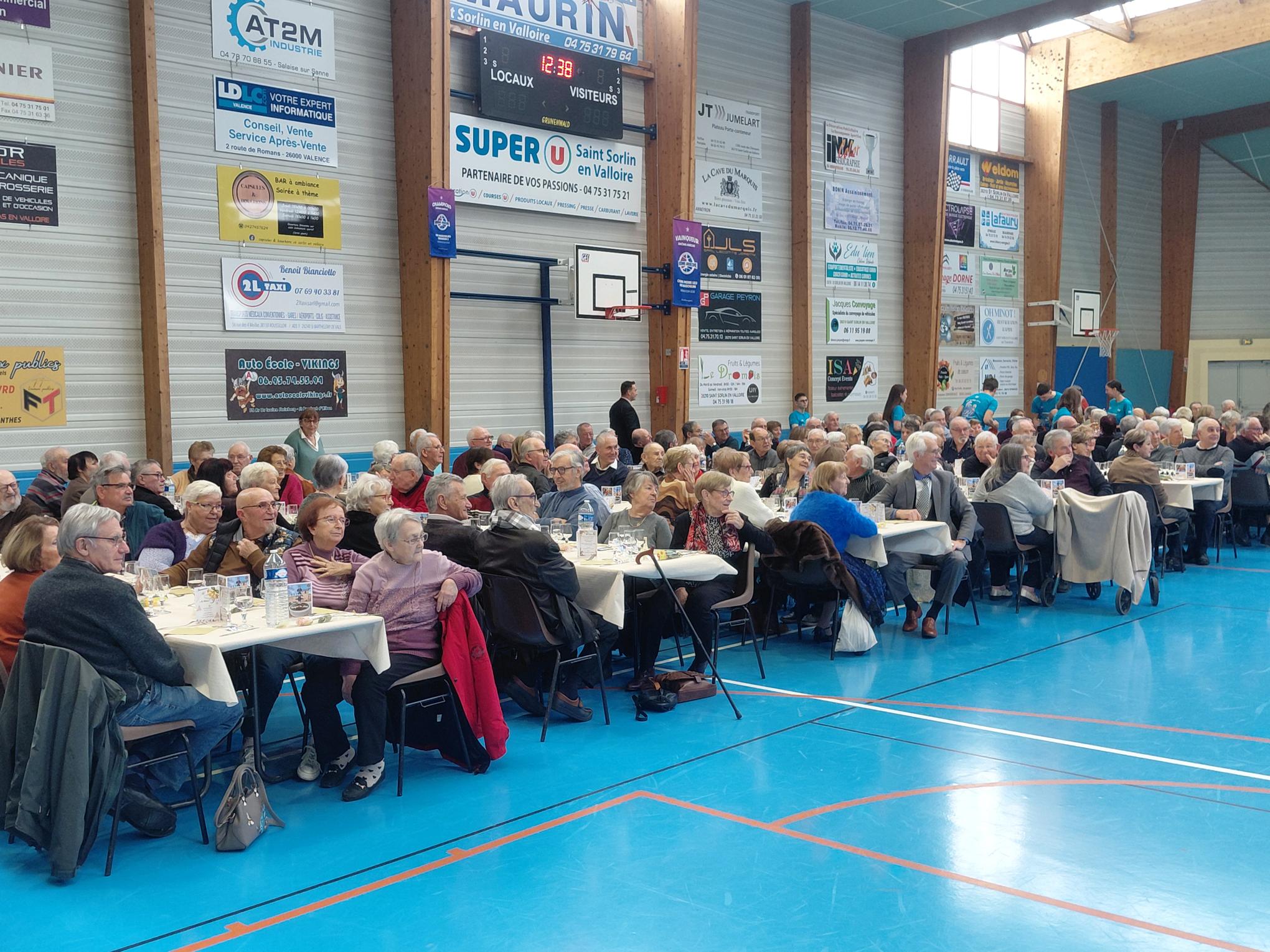 REPAS DES AINES5.jpg