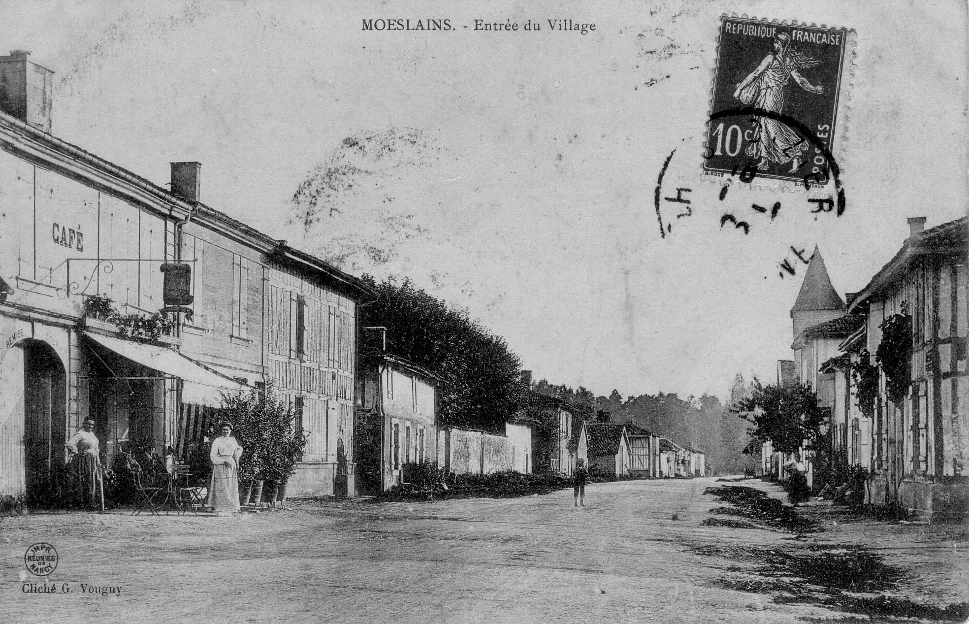 Moeslains entrée du village