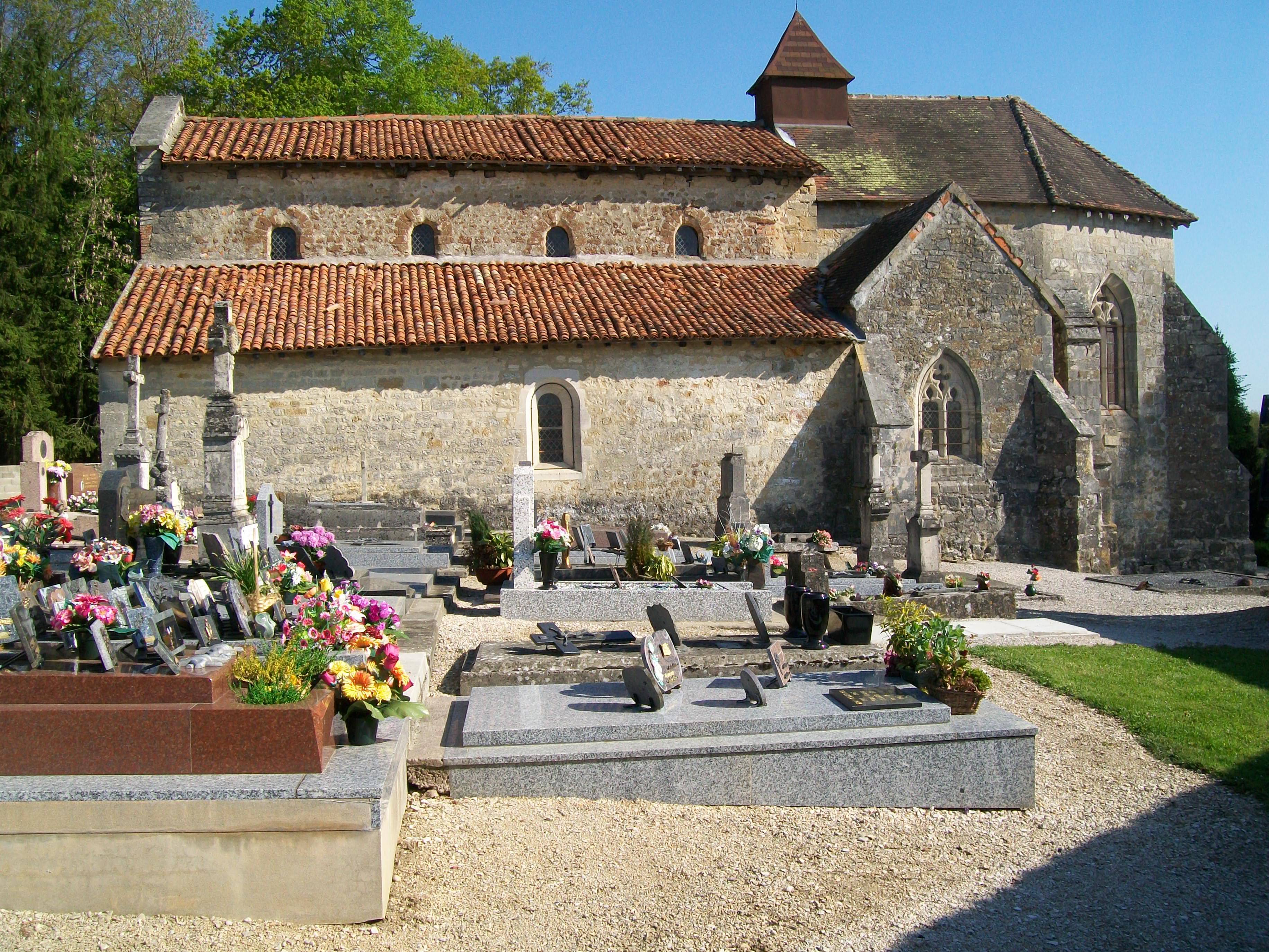 La Chapelle Saint-Aubin.JPG