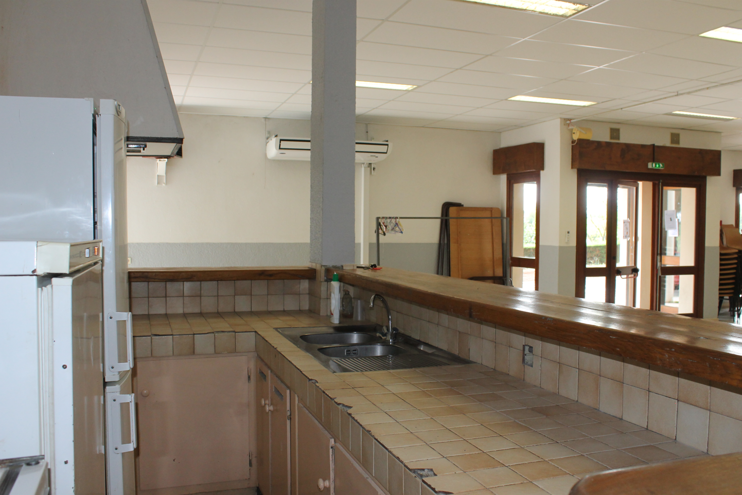 Bar salle du bas.png