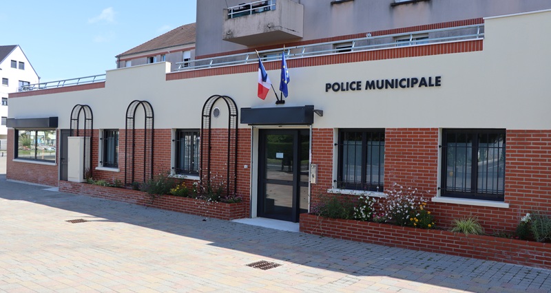 PM avec drapeaux 1.jpg