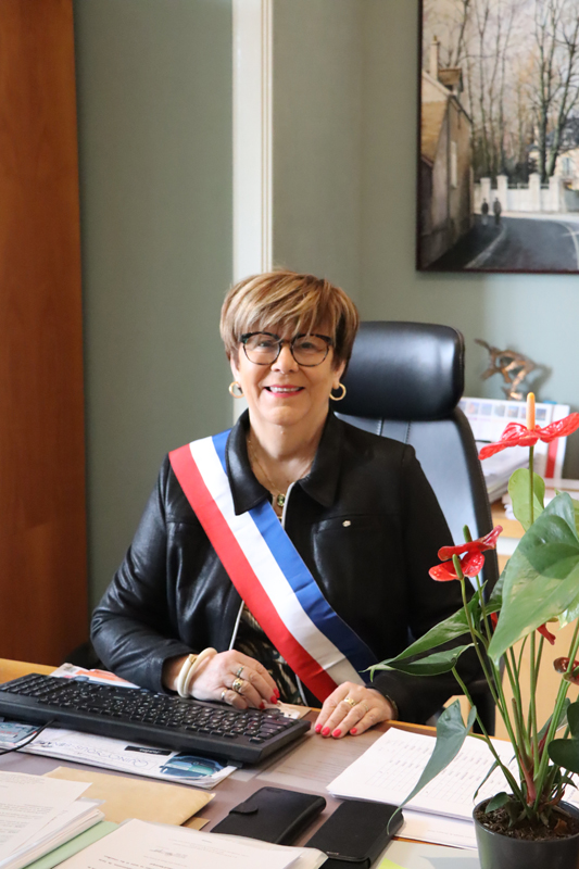 1 Christine GARNIER Maire.jpg