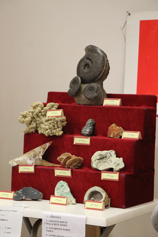 Exposition CGVYS - Les minéraux dans l_histoire 18-19122023 _1_.jpg