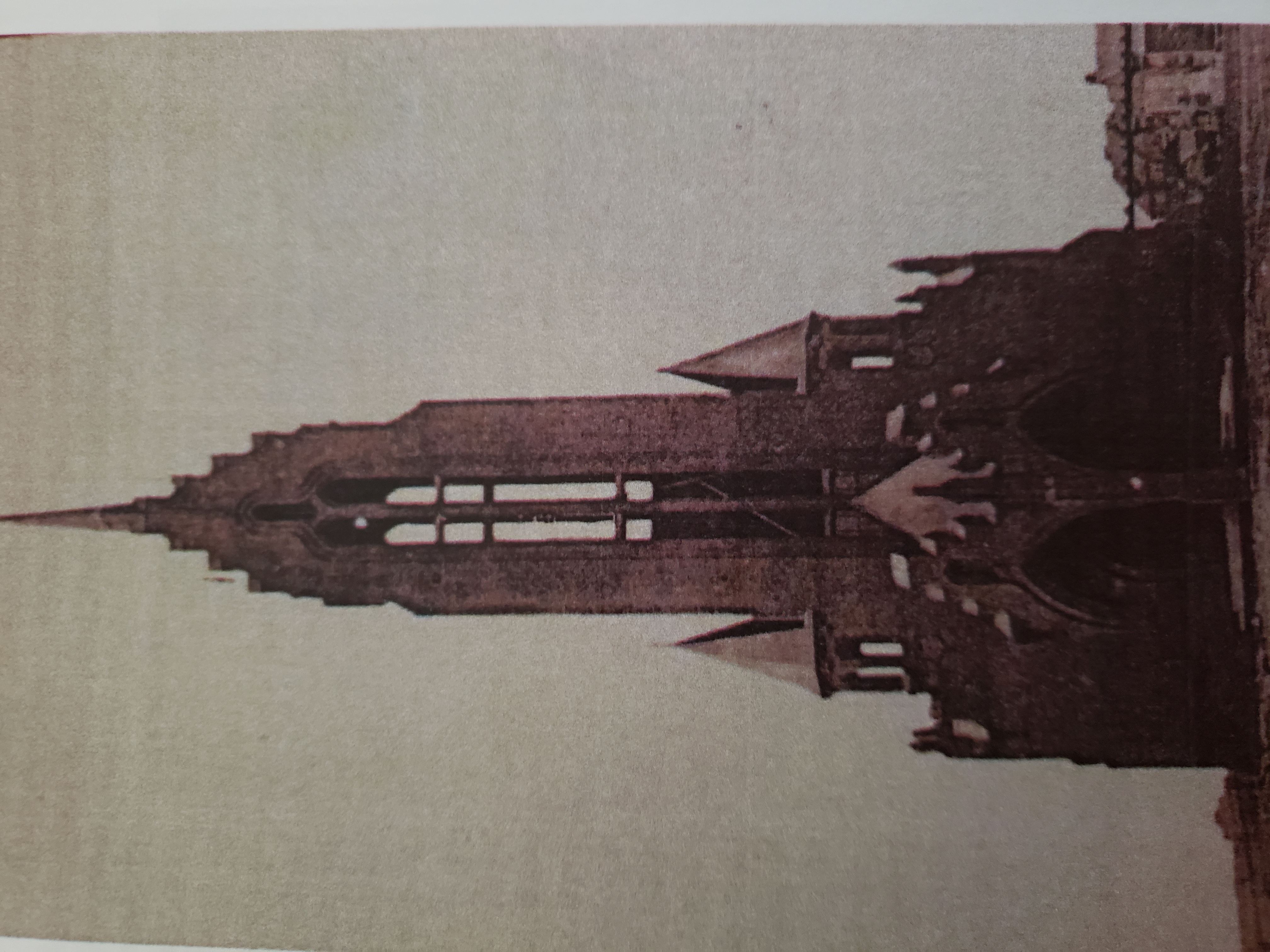 eglise reconstruite.jpg