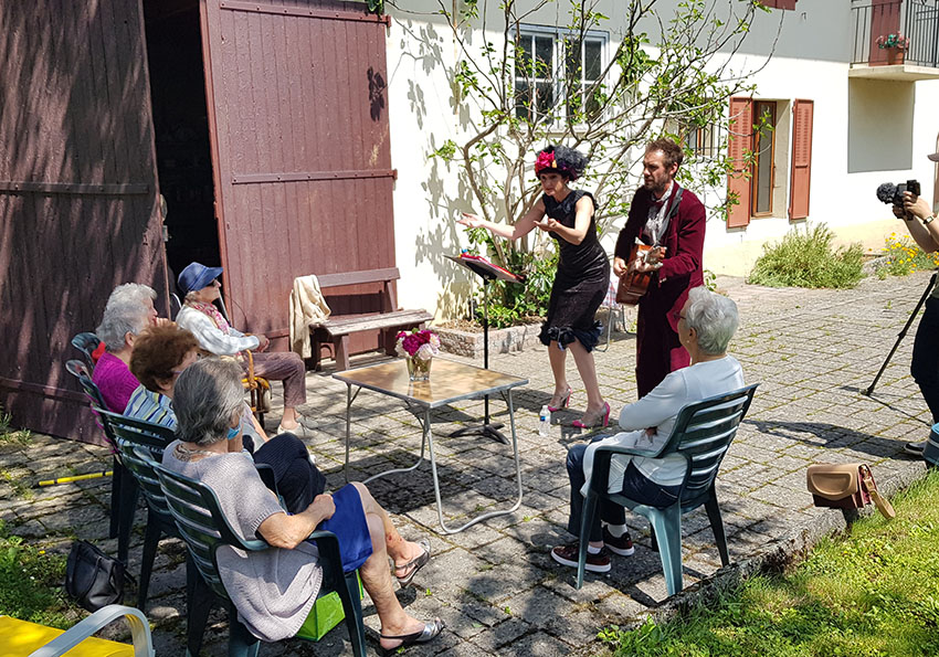 Chansons sur un plateau-à domicile © SIPA-lr.jpg