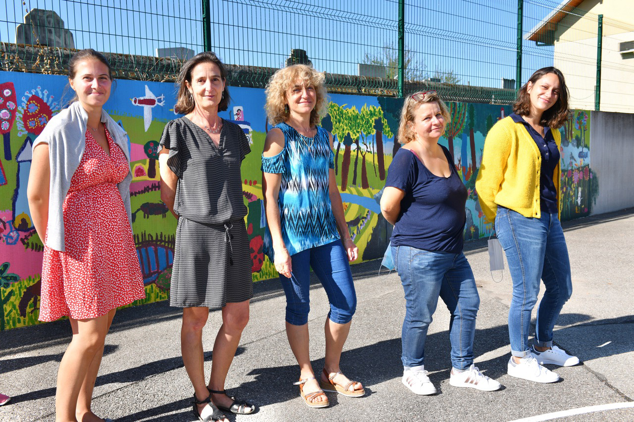 equipe ecole maternelle 2021-2022.jpg