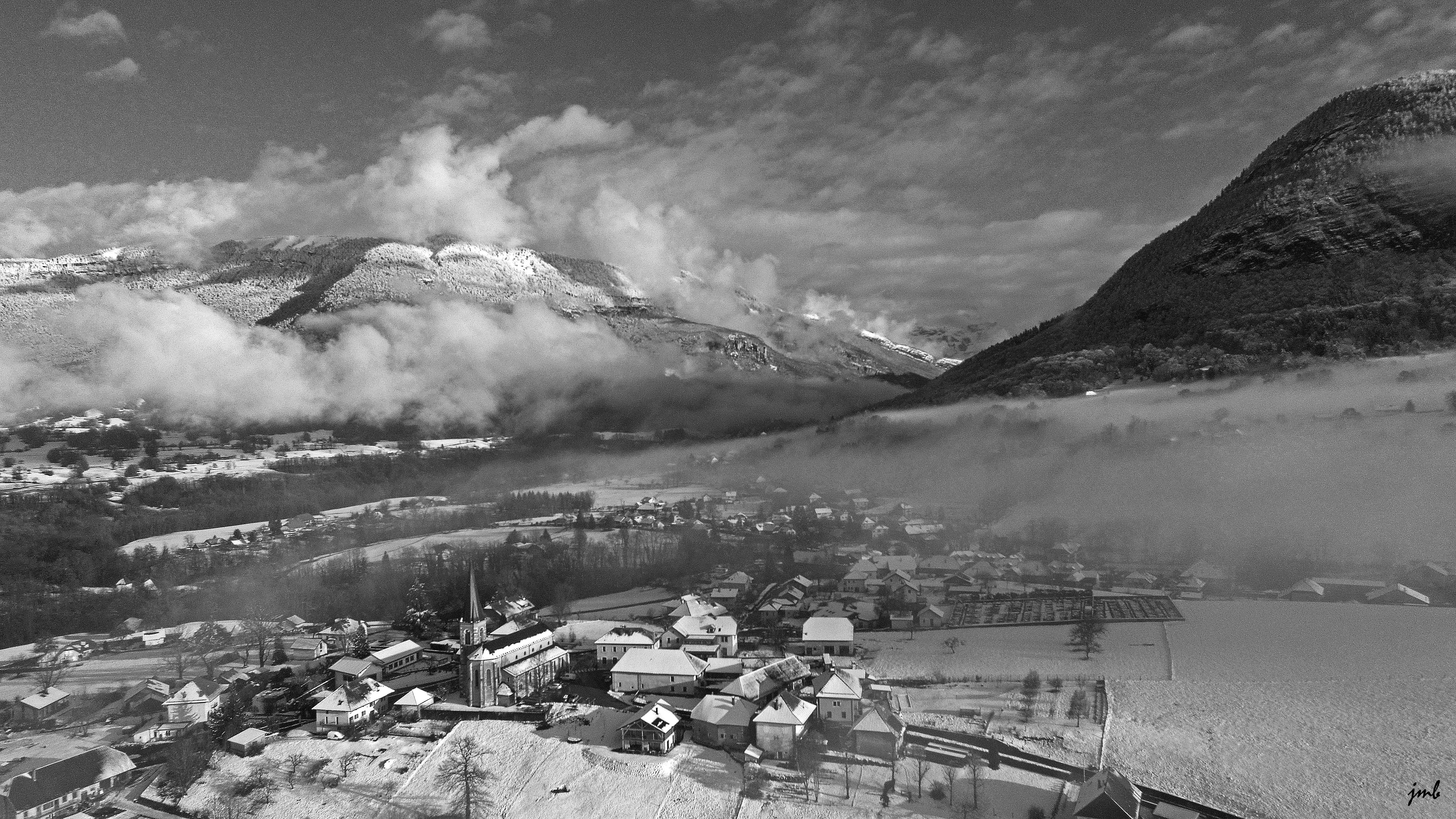© Bernis Jean Marc-Cusy, paisible village des Bauges.jpg