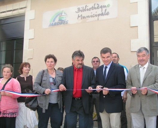 INAUGURATION DE LA BIBLIOTHEQUE MUNICIPALE.jpg