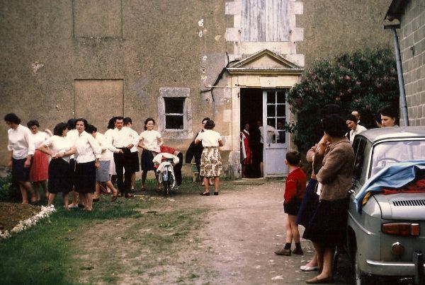 Foyer des Jeunes de Jardres 10.jpg