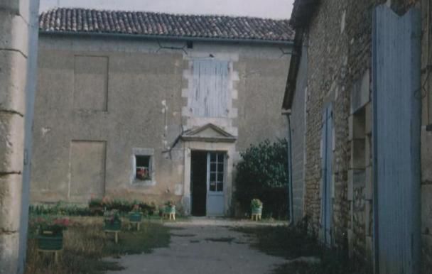 Foyer des Jeunes de Jardres 1963 - 1993.jpg