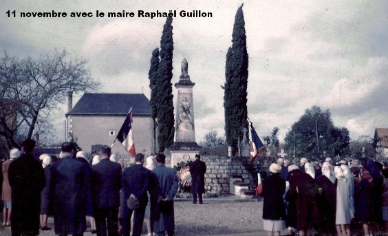 11 novembre avec le maire Raphael Guillon.jpg