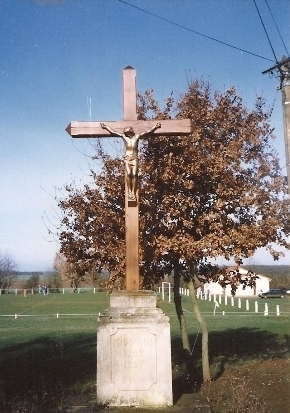La Croix de Mission route de Lavoux4.jpg