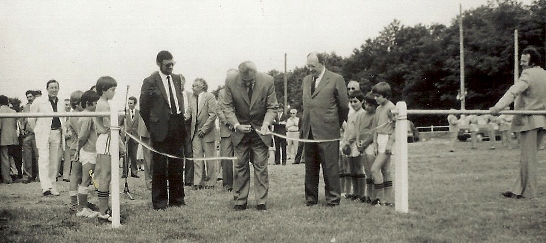 INAUGURATION DU STADE LE 31 MAI 19821.jpg