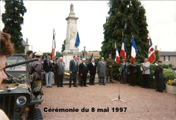 CÉRÉMONIES COMMÉMORATIVES DU 11 NOVEMBRE ET DU 8 MAI 2.jpg