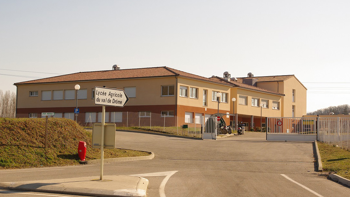 Lycée Val de Drôme vue d_ensemble.jpg