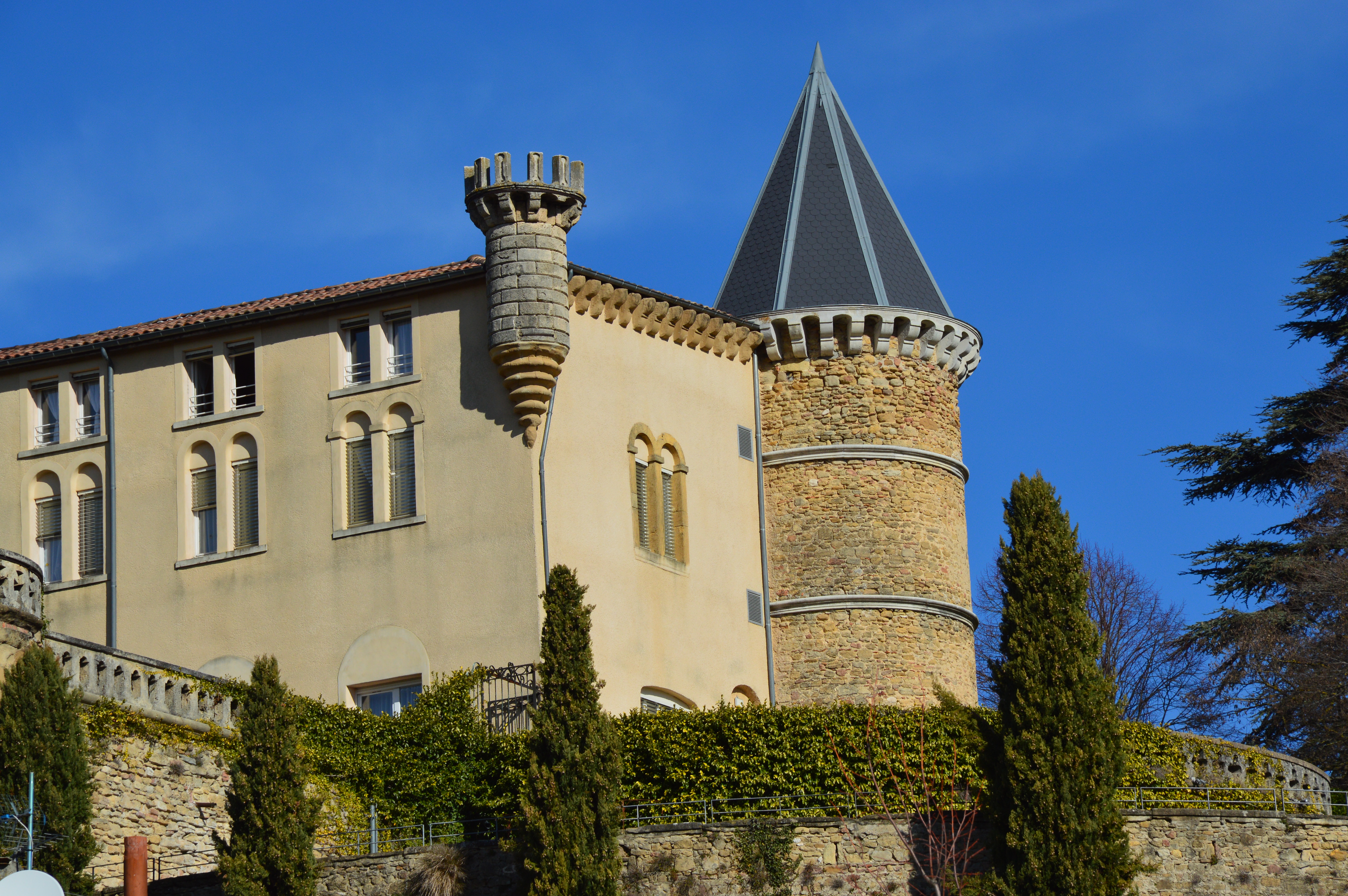 Chateau Tour
