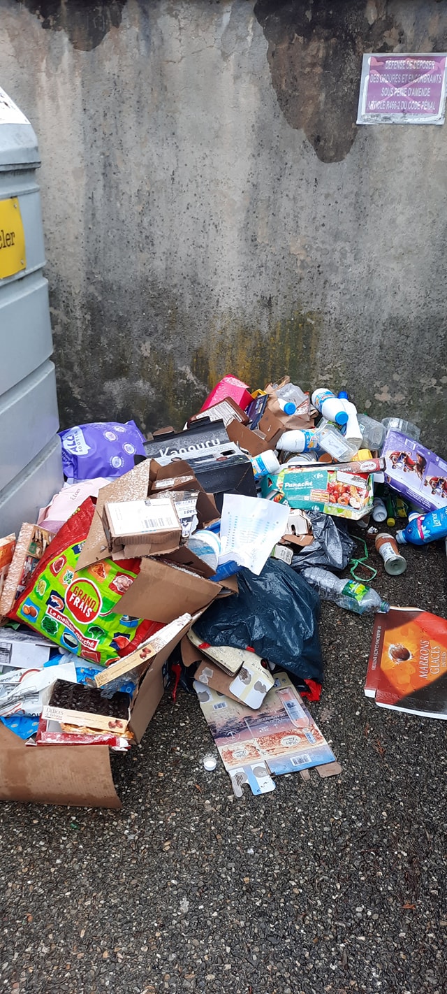 dechets bennes de tris.jpg