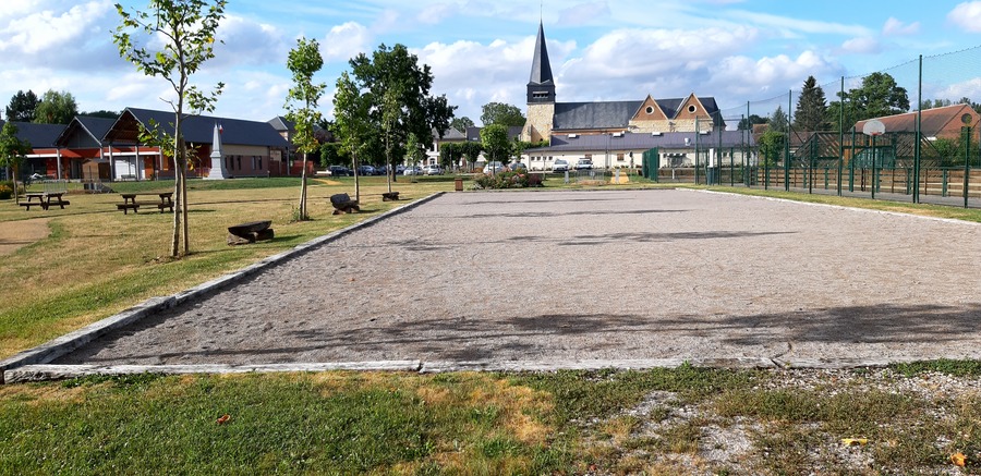 Terrain de pétanque.jpg