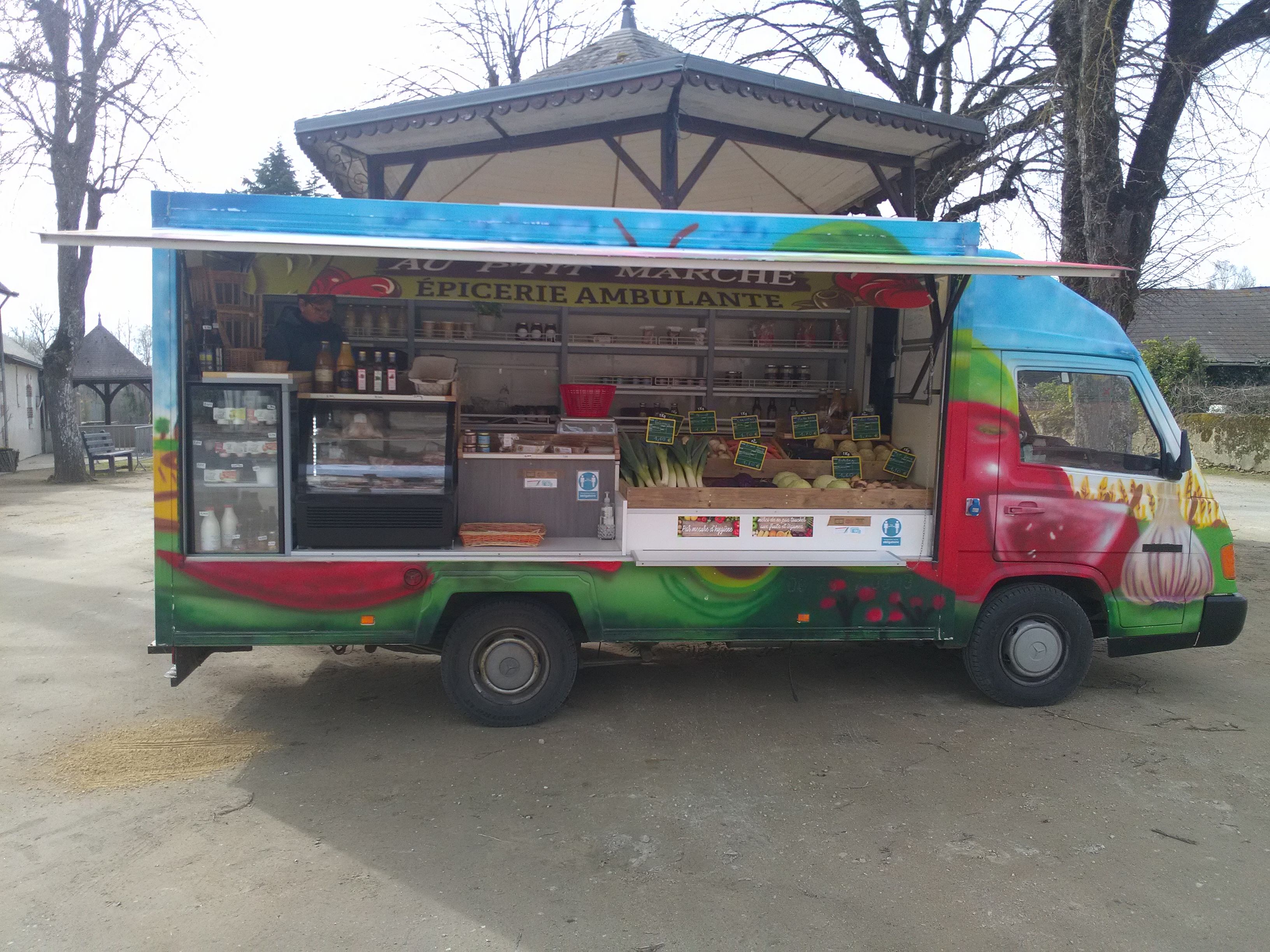 Epicerie ambulante.jpg