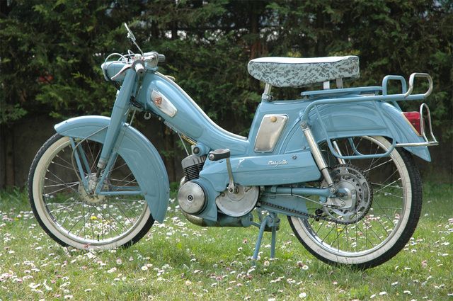 cyclomoteur.jpg