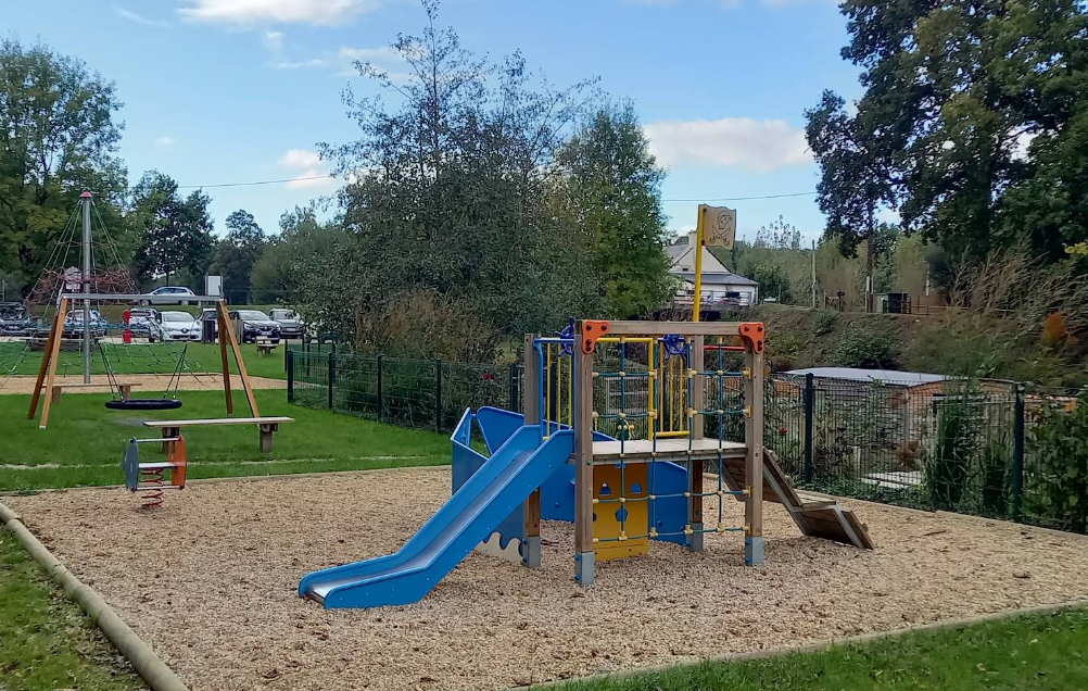 Aire de jeux Boju 4.png