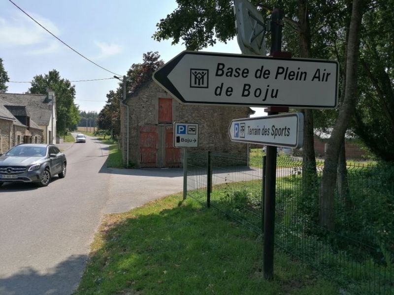 Aire de stationnement nuit Boju 2.jpg