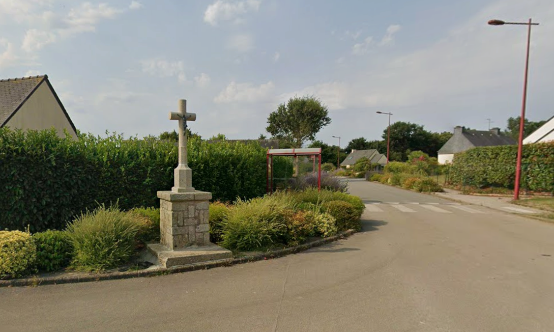 Calvaire rue de la forêt.png