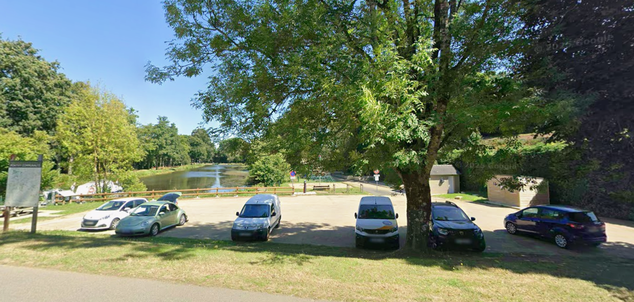 Aire de stationnement de jour Boju.png