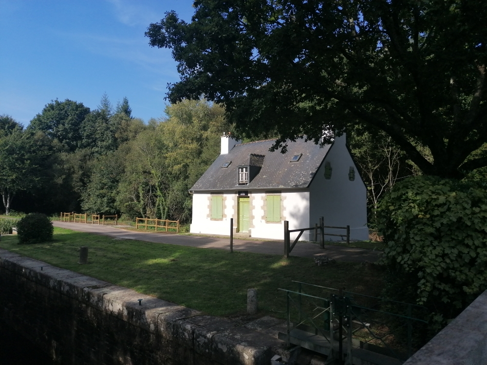 Maison éclusière de la forêt.jpg