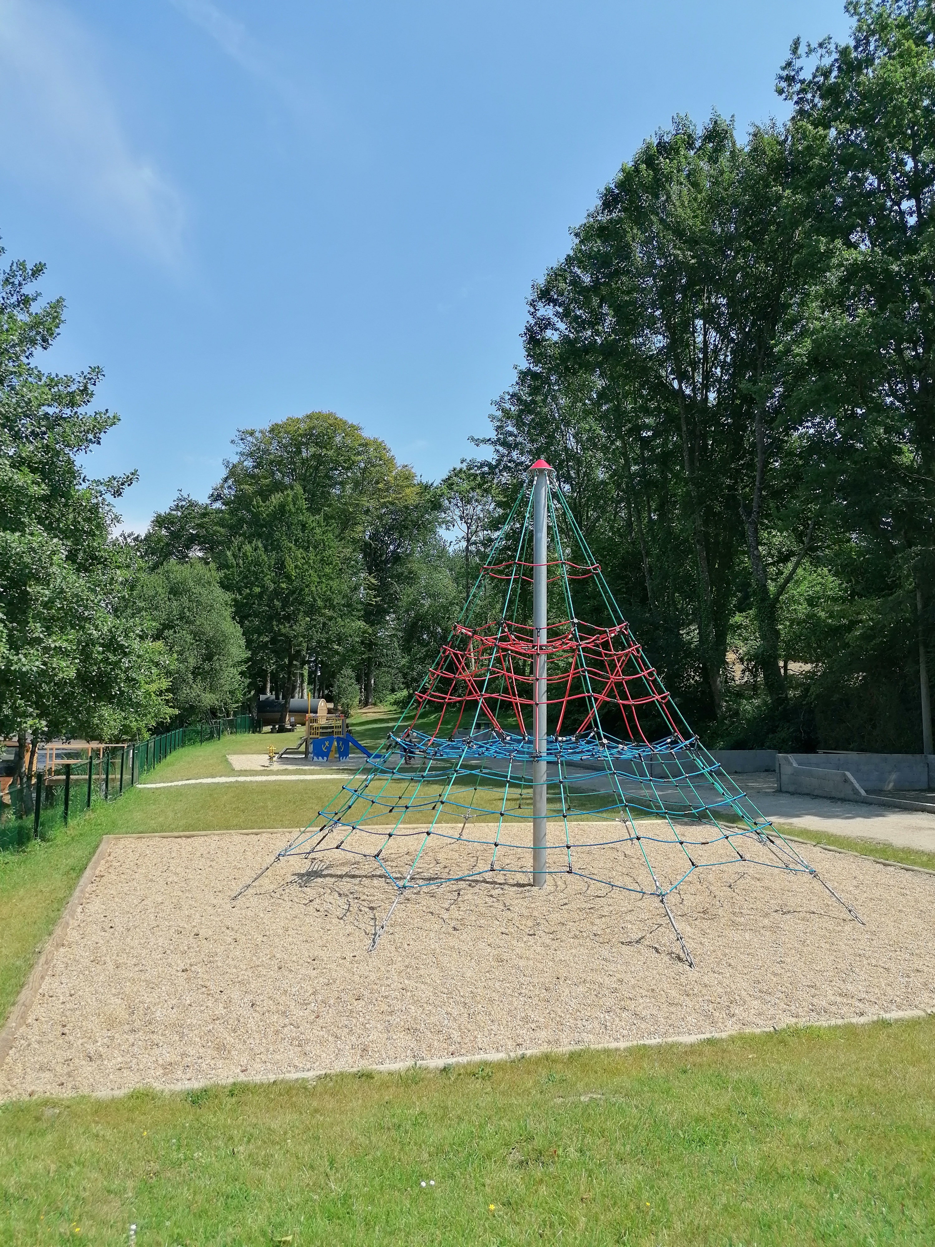 Aire de jeux Boju.jpg