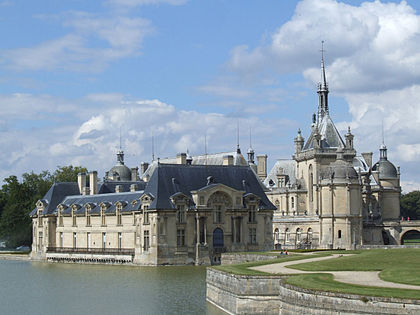 420px-Chateau_de_Chantilly_001.jpg