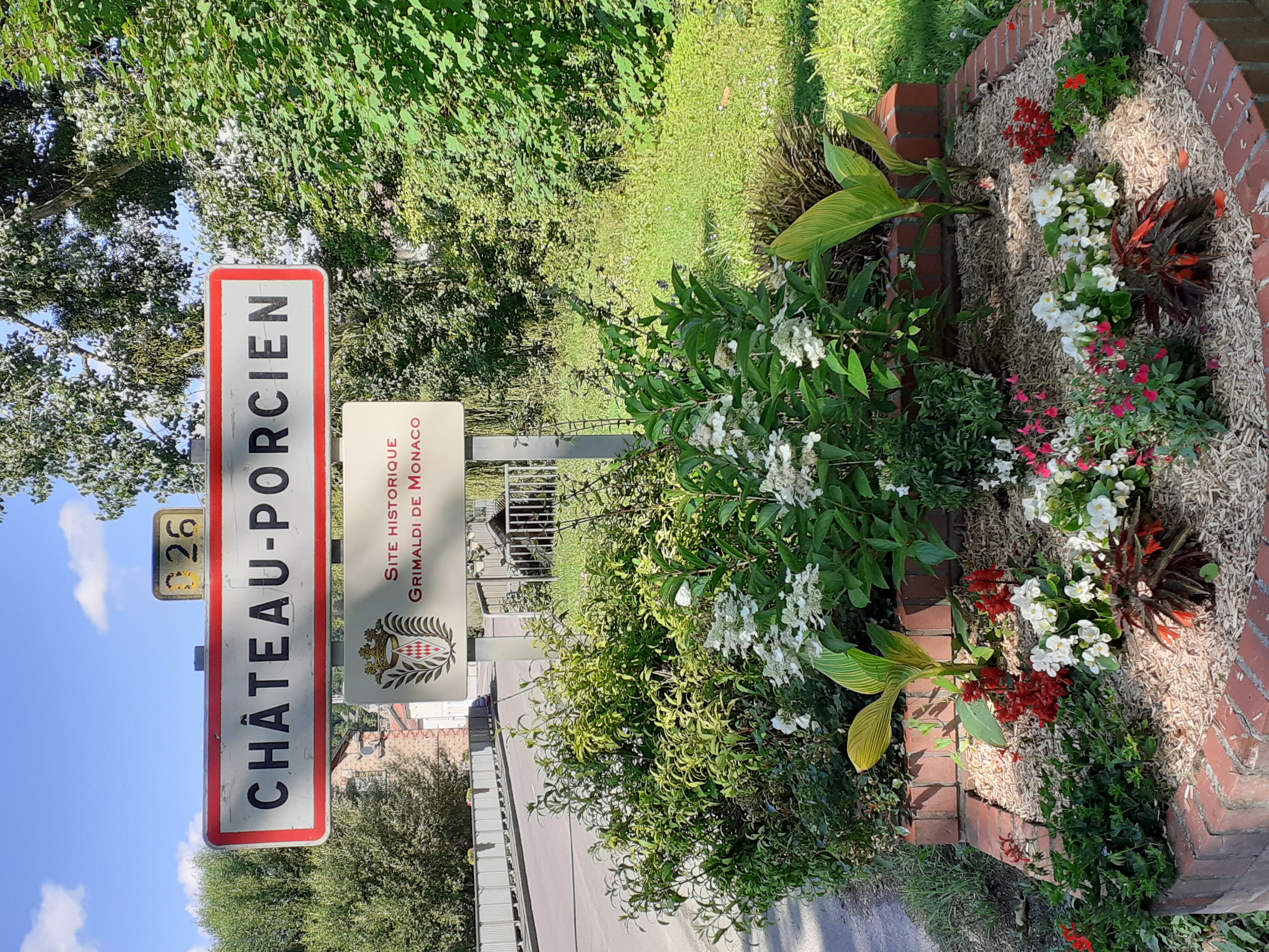 chateau porcien grimaldi.jpg