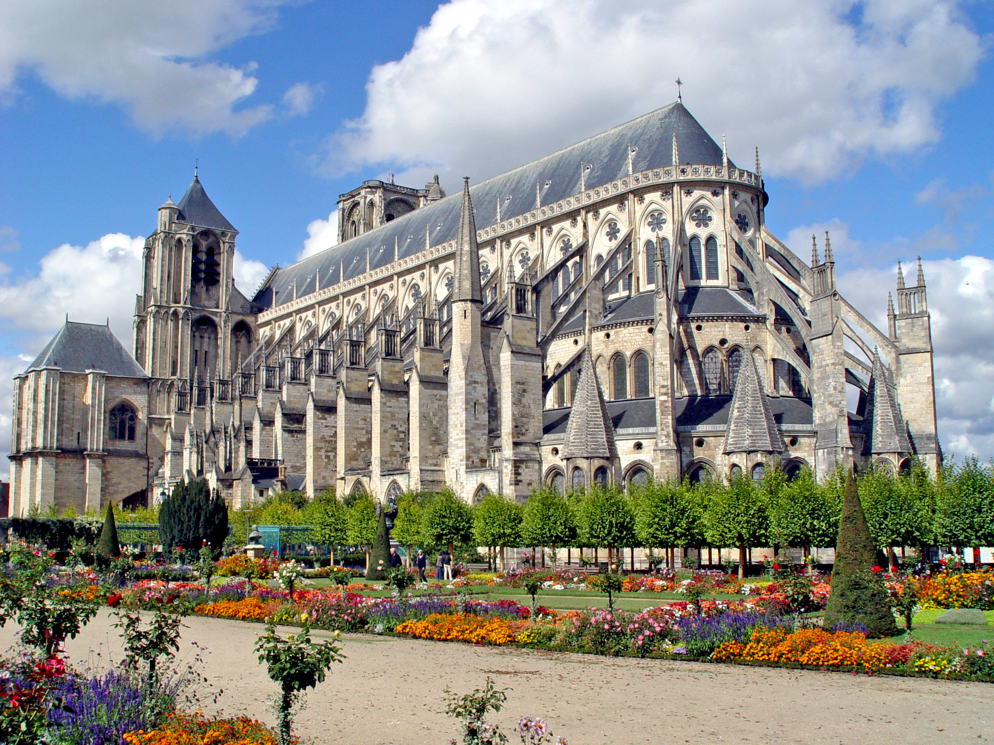 Bourges-Cathedral-by-Renaud-MAVRÉ-public-domain-from-Wikimedia-Commons.jpg