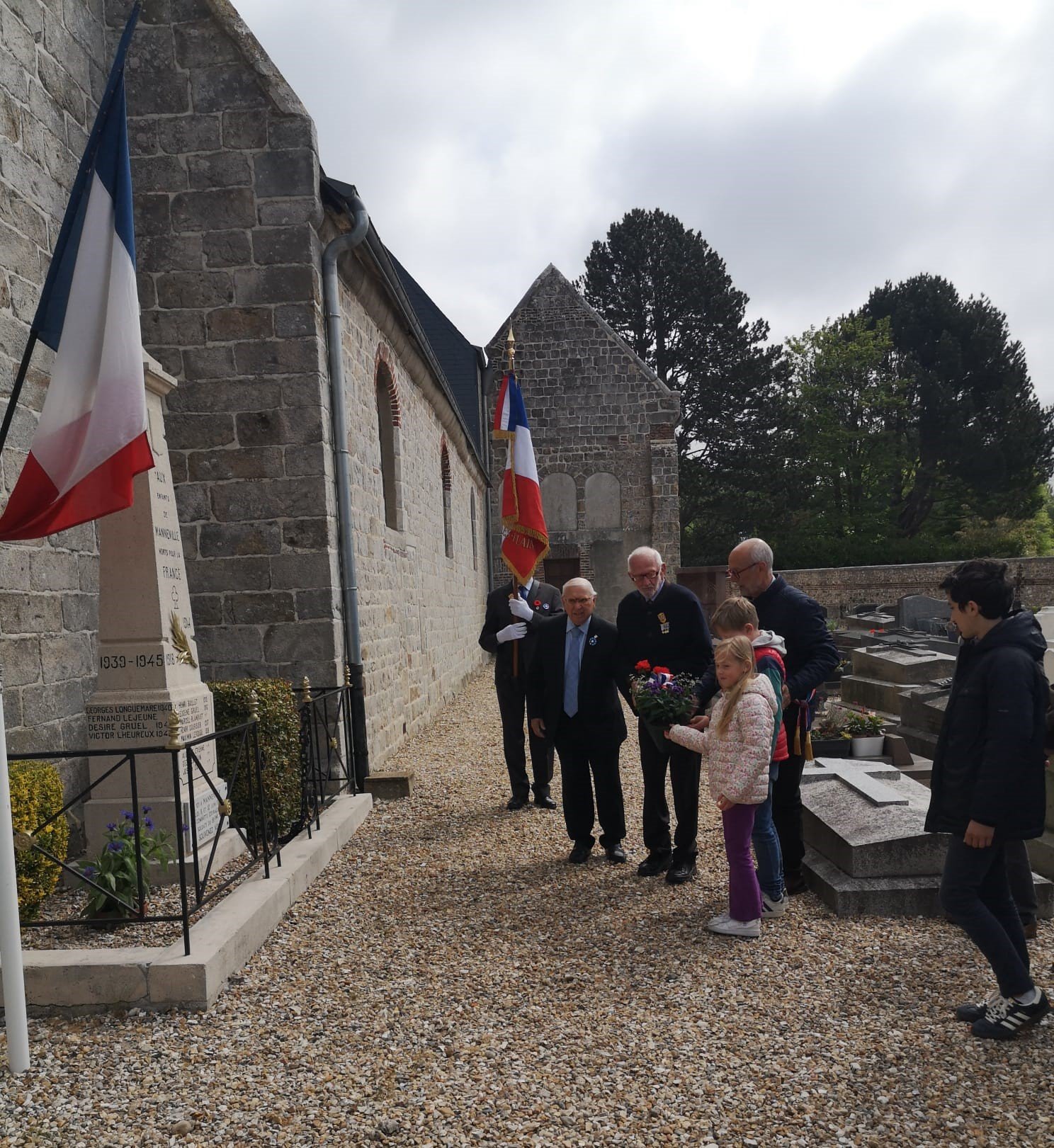8 mai 2.JPG