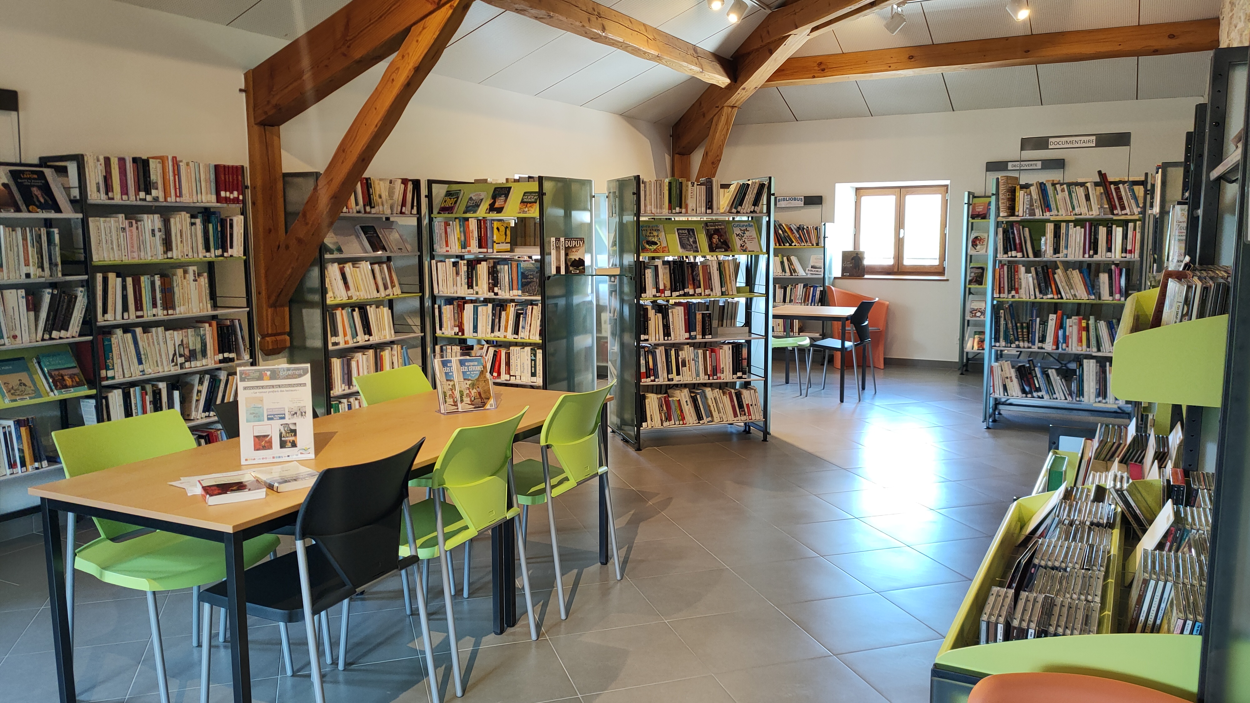 Biblio - St Jean.jpg
