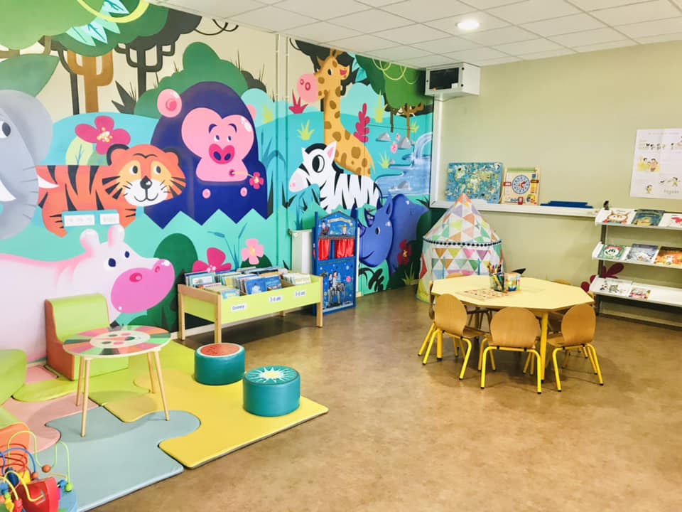 Bibliothèque - Coin enfants - Allègre les Fumades.jpg