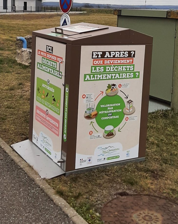 Borne Biodéchets D4V.jpg