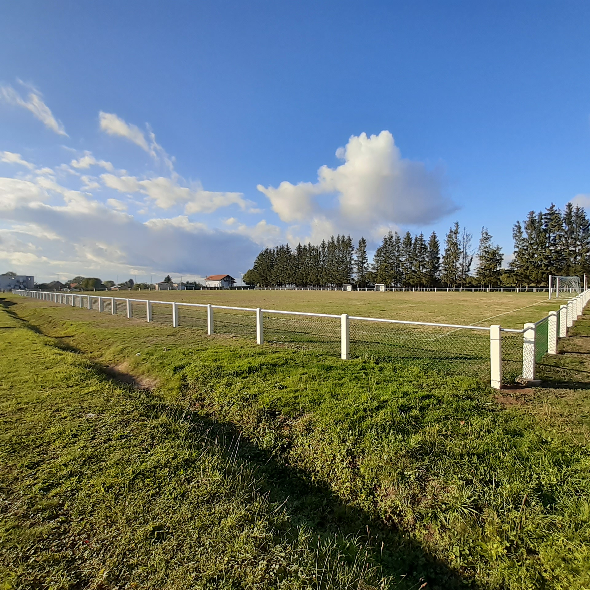 Terrain de foot, D4V.jpg