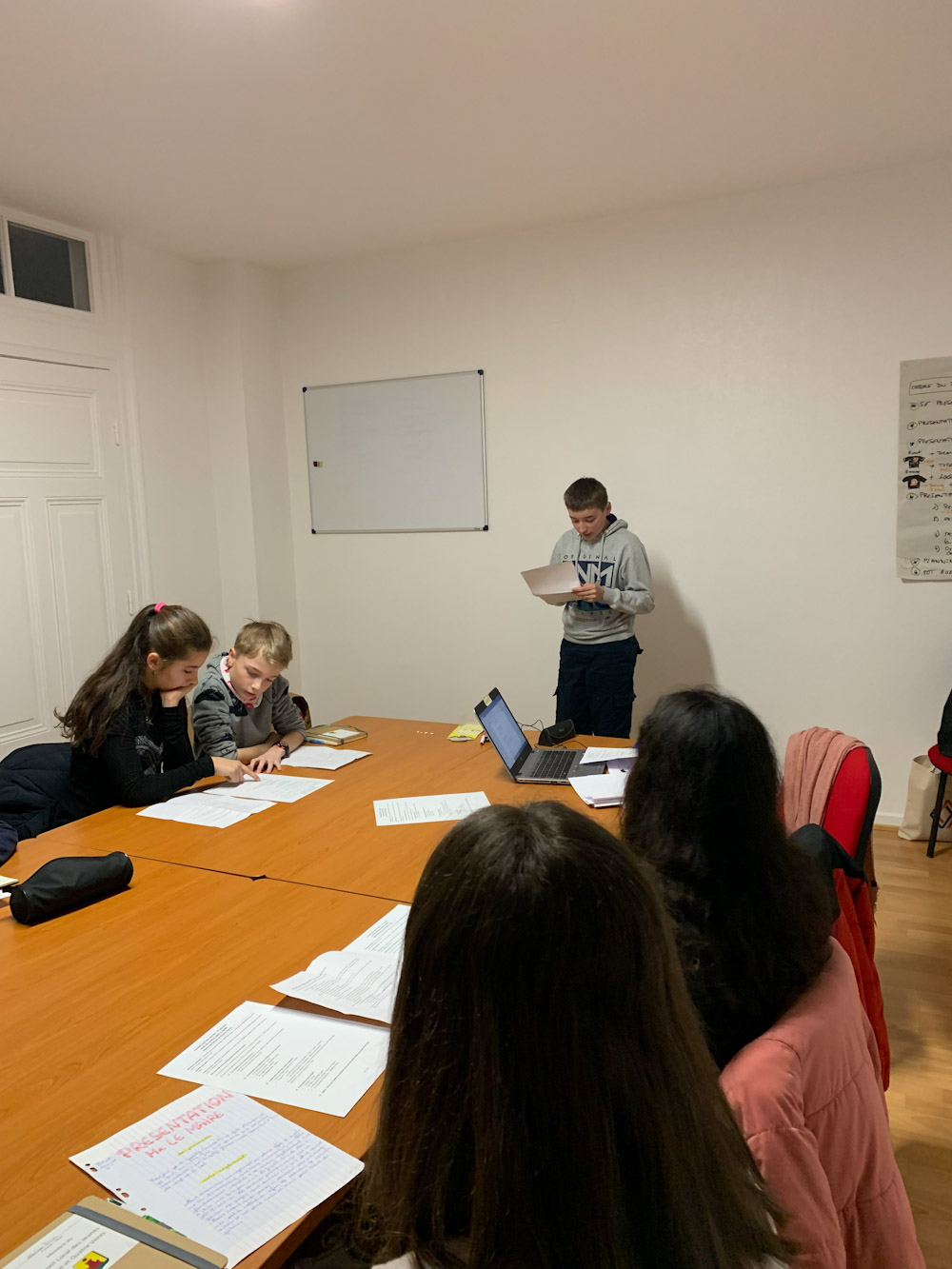 2023 Janvier, séance CLJ présentation de projet aux élus_3_edited.jpg