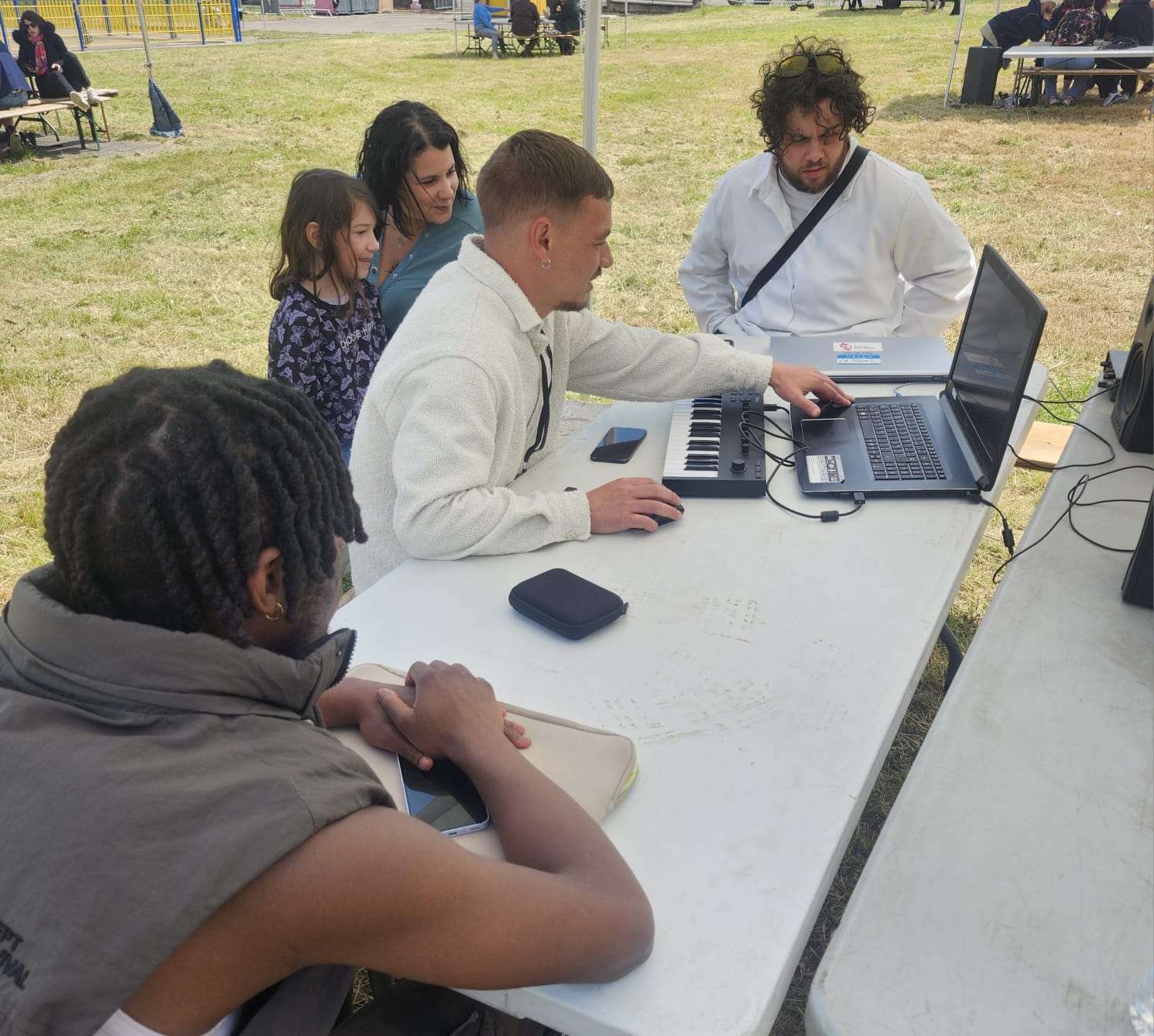 2025 05 19 VIBRATIONS _14_.jpg